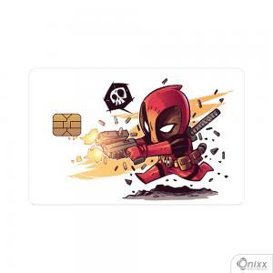 Skin Card Deadpool Chibi Atirando Adesivo Vinílico 0,10 8,5x5,4cm 4x0 / Impressão Digital  Corte Contorno 